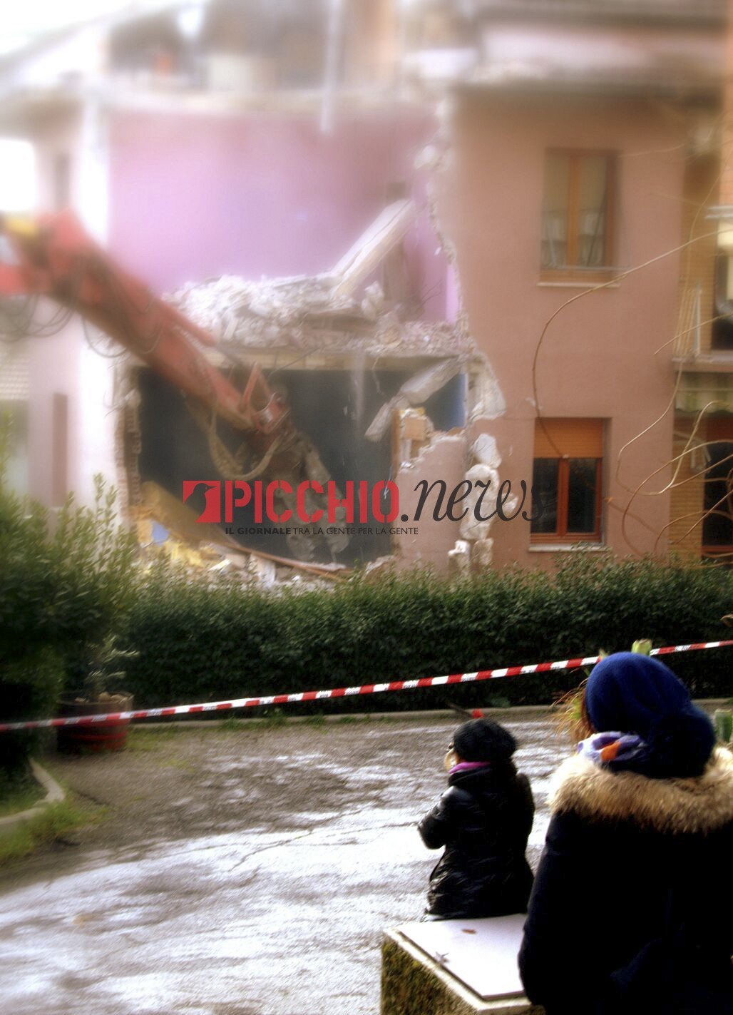 Dolore E Commozione Demolita La Palazzina In Via Piave A Tolentino