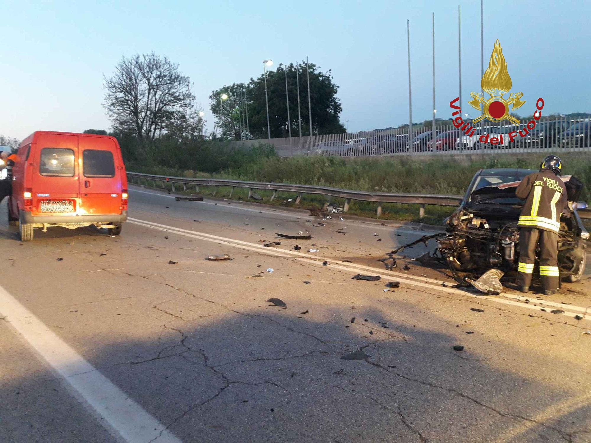 Civitanova Frontale Tra Auto E Furgone Lungo La Statale Adriatica