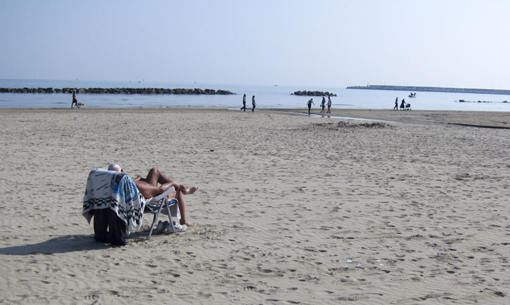 Civitanova Malori Dopo Il Bagno Sul Lungomare Nord L Arpam Valori