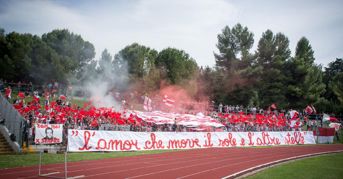 Gli Ultras Fanno Fronte Comune Niente Calcio Senza Tifosi Picchio