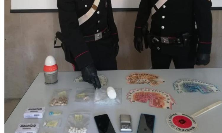 Macerata Cocaina Ed Eroina Nascoste In Casa In Manette Coppia Di