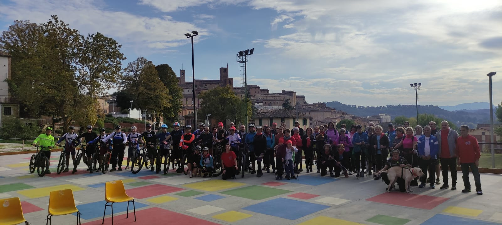 Sarnano Buona La Prima Per Avis In Movimento A Piedi E Sui Pedali Alla Scoperta Del Borgo 0887