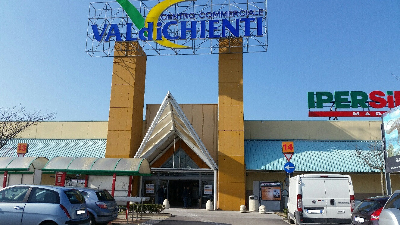 Centro Commerciale Val di Chienti: tutti i venerdì in scena le migliori  commedie amatoriali del territorio - Picchio News - Il giornale tra la  gente per la gente