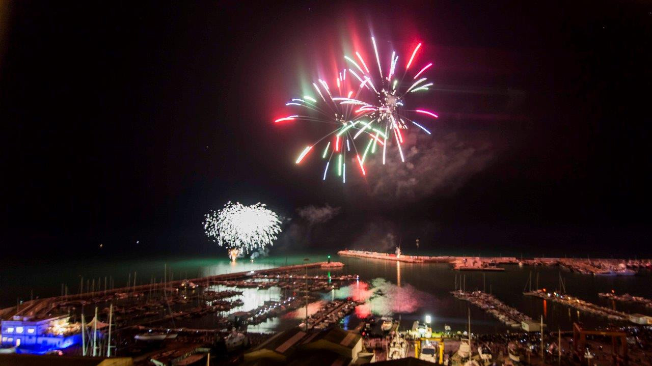 Civitanova, spettacolo pirotecnico di Ferragosto: come cambia la viabilità  - Picchio News - Il giornale tra la gente per la gente