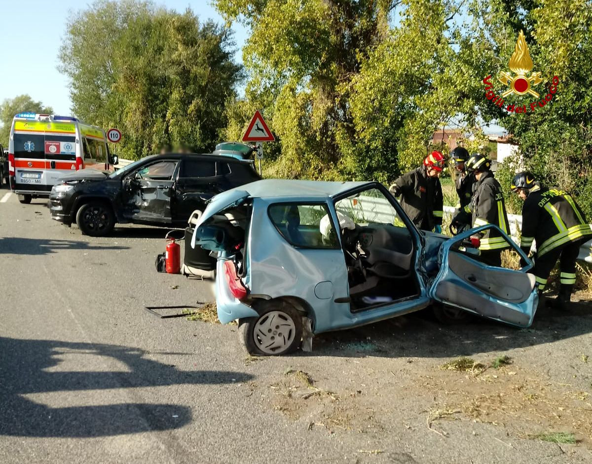 Tremendo Incidente Sulla Ss Tre Auto Coinvolte Una Persona Rimasta