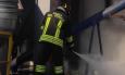 Sirolo, vigile del fuoco di 45 anni folgorato da un cavo elettrico: trasferito d'urgenza a Torrette