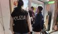 Alcol ai minorenni, nuova contestazione per un minimarket di Civitanova: denunciato il titolare