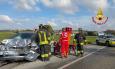 Appignano, scontro frontale tra auto e camion sulla Provinciale 25: un ferito a Torrette in eliambulanza
