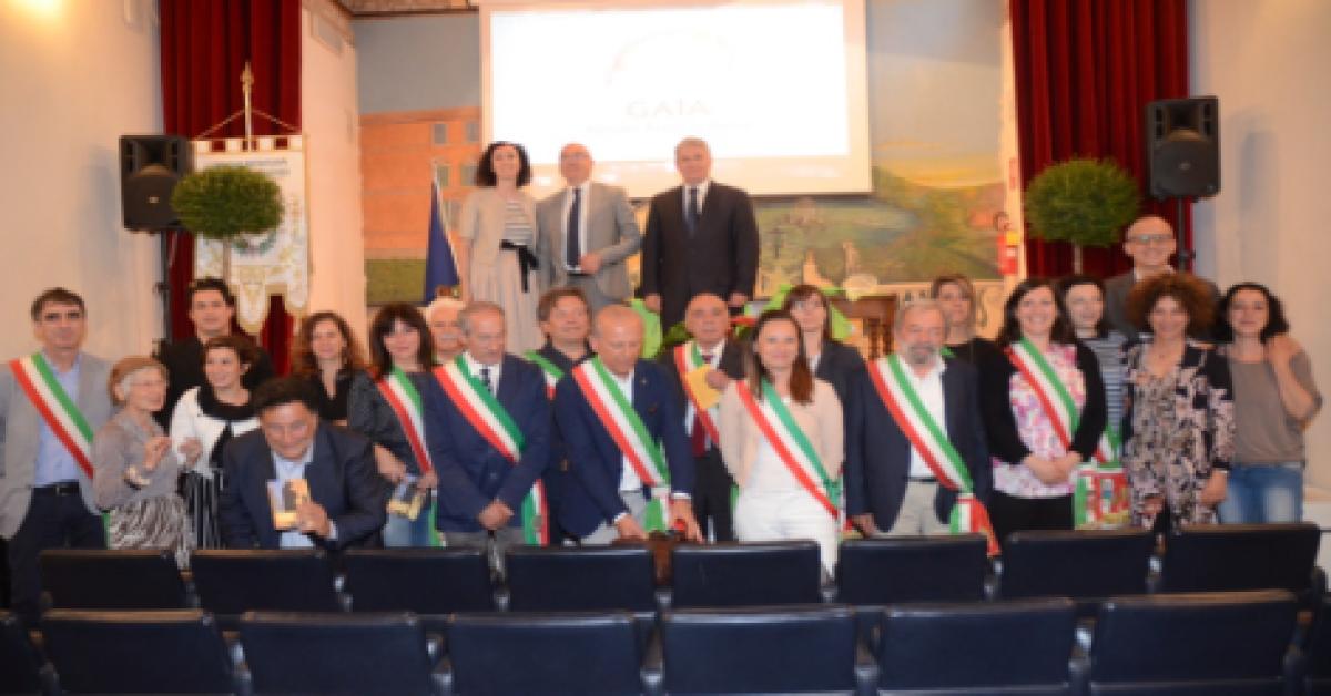 Colonnine per ricarica elettrica protocollo d'intesa fra Unione Montana dei Monti Azzurri e Colonnine per ricarica elettrica protocollo d'intesa fra Unione Montana dei Monti Azzurri e