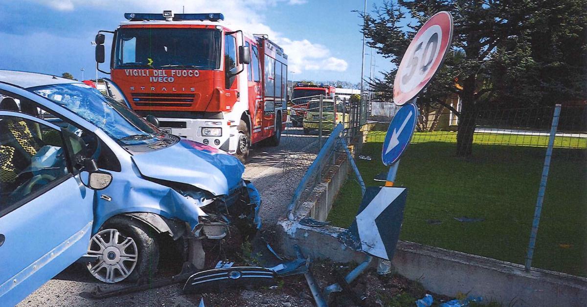 Incidente con il furgone: morta 15enne, il cugino alla guida