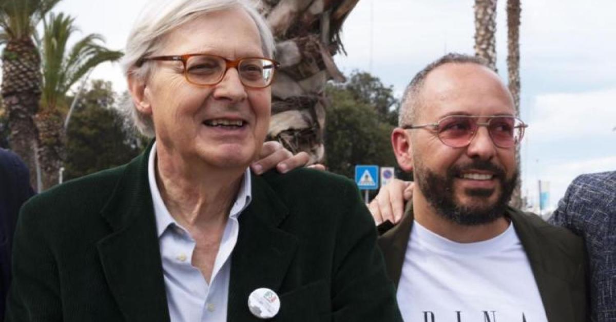 Vittorio Sgarbi a Civitanova per presentare il nuovo libro Scoperte e  rivelazioni - Picchio News - Il giornale tra la gente per la gente