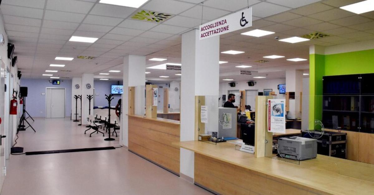 Confindustria Macerata dona un nuovo apparecchio radiologico all'ospedale  di Camerino - Picchio News - Il giornale tra la gente per la gente