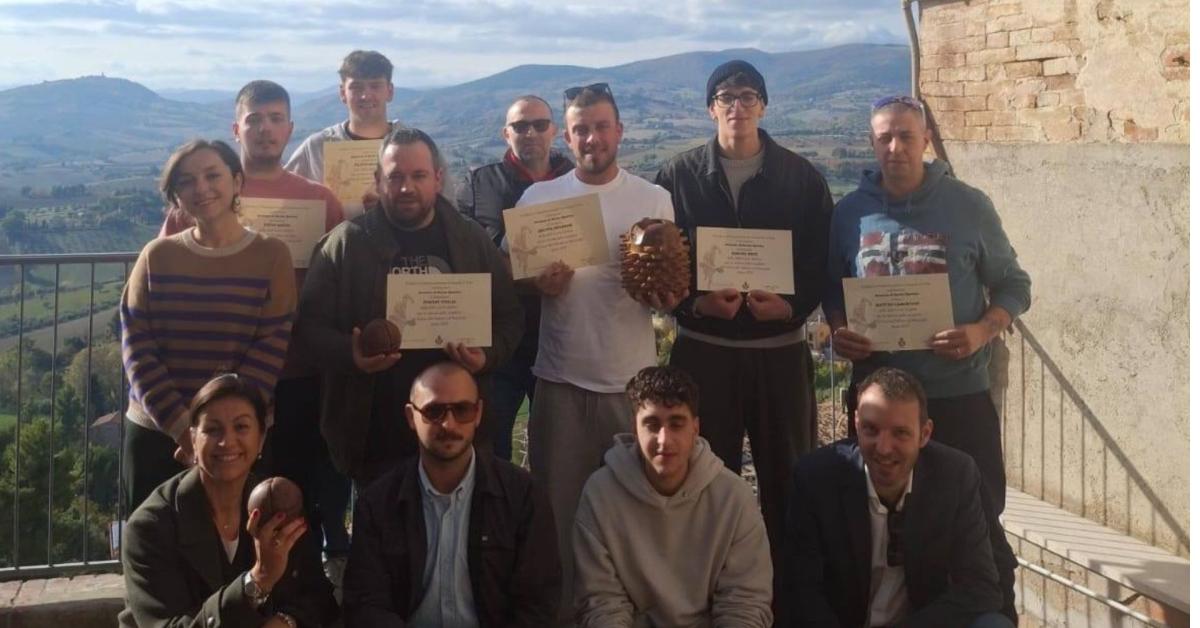 Treia, ricevuti in Comune i campioni d'Italia del Gioco del Bracciale ...