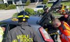 Morrovalle, scontro tra auto e furgone: due feriti, uno estratto dall'abitacolo
