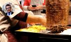 La regione Marche contro il kebab: mai una volta contro le multinazionali del cibo