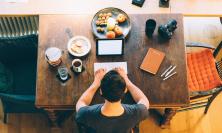 Work in progress, dal lavoro agile ai mestieri destinati a scomparire: come sarà il mondo nel 2030?