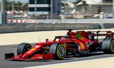 Hamilton vince il Gp del Bahrain, ma è sfida mozzafiato con Verstappen