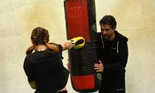 Macerata, studenti del liceo a scuola di boxe: la "nobile arte" torna nelle scuole