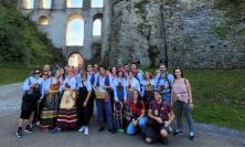 Il gruppo folcloristico di Castelraimondo al festival di Cesky Krumlov