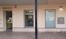 San Severino, l'ufficio postale si trasferisce in un container
