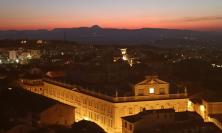 Macerata, visita alla Torre dell'Orologio al tramonto e di sera: giorni e orari