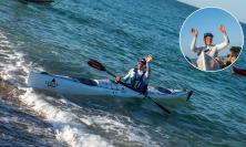 Civitanova, Alessandro Gattafoni da record: 24 ore in mare con il kayak per fronteggiare la fibrosi