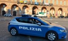 Civitanova, ruba uno zaino in centro poi si dà alla fuga: 35enne irregolare identificato ed espulso dall'Italia