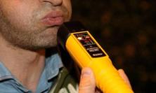 Esanatoglia, positivo al pretest rifiuta l'etilometro: denuncia e bye bye patente