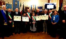 Macerata, consegnate medaglie e attestati ai familiari in ricordo dei reduci dei campi di concentramento (FOTO)