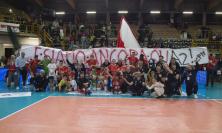 Volley - Banca Macerata, una sconfitta che sa di vittoria: il tie-break con Ravenna vale la salvezza in A2