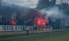"Ci avete rotto il calcio": disorganizzazione e scelte discutibili, esplode la rabbia dei tifosi