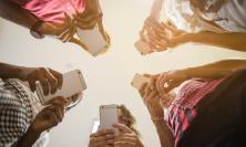 Istituto scolastico posta video della festa degli studenti di fine anno: a quali responsabilità va incontro?