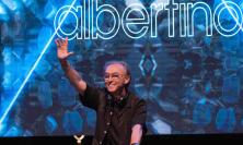 Civitanova: Albertino fa ballare tutta piazza XX Settembre, e stasera live di Fabrizio Moro
