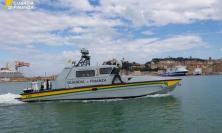 Yacht di lusso battenti bandiera estera, ma di italiani: scoperti 19 evasori fiscali nei porti turistici marchigiani Yacht di lusso battenti bandiera estera, ma di italiani: scoperti 19 evasori fiscali nei porti turistici marchigiani