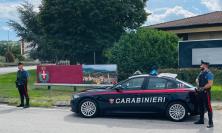 Sfreccia per le vie di Matelica e ignora l’alt dei carabinieri: denunciato un 33enne