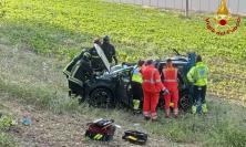 Macerata, scontro tra auto e trattore a Macerata: donna ferita e trasportata a Torrette