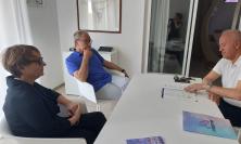 Ciarapica in visita alla Maenne: eccellenza civitanovese nella lotta alla fibromialgia