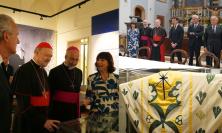 Macerata, inaugurata la mostra che riscopre l’opera sacra di Matisse: quattro inedite casule liturgiche (FOTO e VIDEO)
