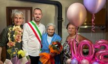 Grande festa a Matelica, Ida Montanari spegne 102 candeline