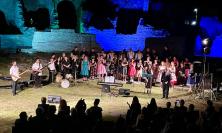 “Voci in Teatro”: la magia del canto corale questa sera al Teatro Romano di Villa Potenza