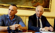 Civitanova, Alessandro Gattafoni sfida il mare in kayak per i malati di fibrosi cistica senza cura