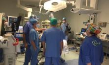 Isolato un emisfero cerebrale per fermare l’epilessia: intervento complesso su un bambino di 2 anni al Salesi
