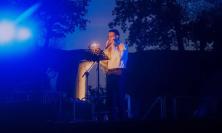 Alessandro Preziosi incanta l'Anfiteatro Romano di Urbisaglia con "Memorie di Adriano"