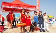Civitanova, cani bagnini in azione: dimostrazione di salvataggio con Pegasus e Adottami