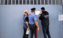 Tolentino, 25enne espulso dopo disordini in centro: sigilli all’autolavaggio dove lavorava