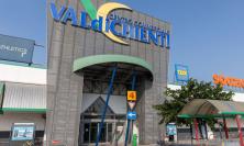 Nasce il Valdichienti Buskers Festival: arte e meraviglia nel cuore del centro commerciale