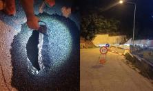 San Severino, voragine in strada in via Madonna dei Lumi: scatta il senso unico alternato