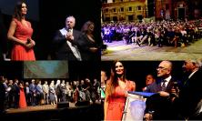 Castelli premiato, Manuela Arcuri madrina d’eccezione: Caldarola celebra le eccellenze locali al Premio Sibilla (VIDEO e FOTO)