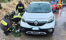 Incidente in scooter durante il temporale: muore una ragazza di 17 anni