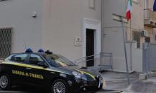 Porto Recanati, maxi sequestro di giocattoli contraffatti: oltre 3.200 pezzi ritirati dal mercato